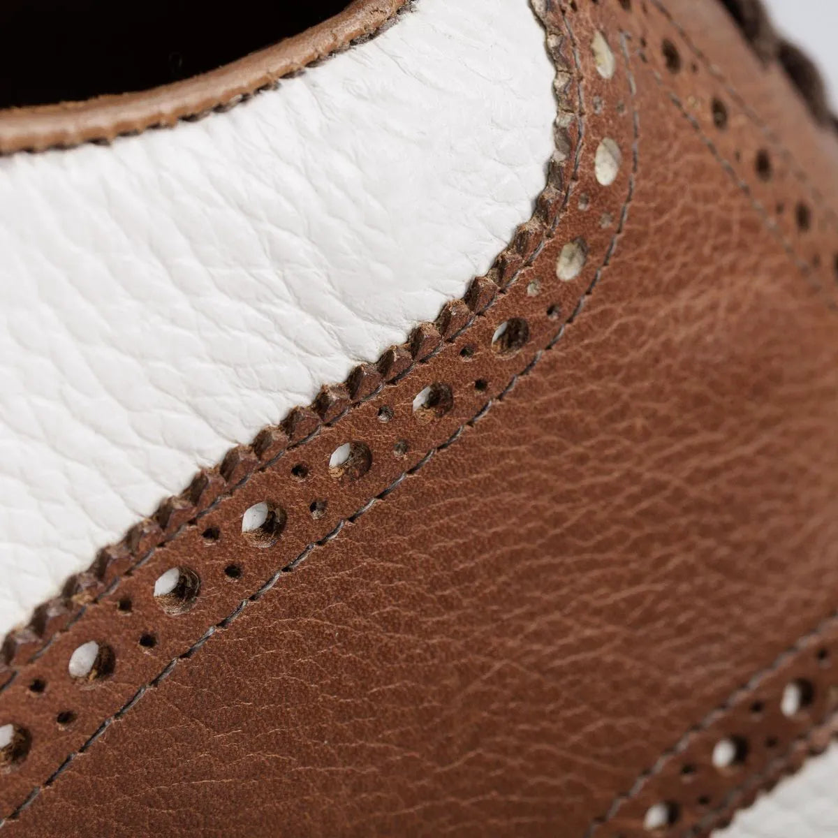 Straits Saddle Golf Shoe - White & Brown Leather
